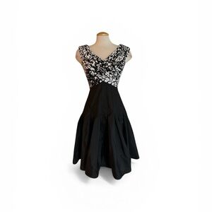 Tadashi Collection Black & White V-Neck Fit-and-Flare Midi Dress